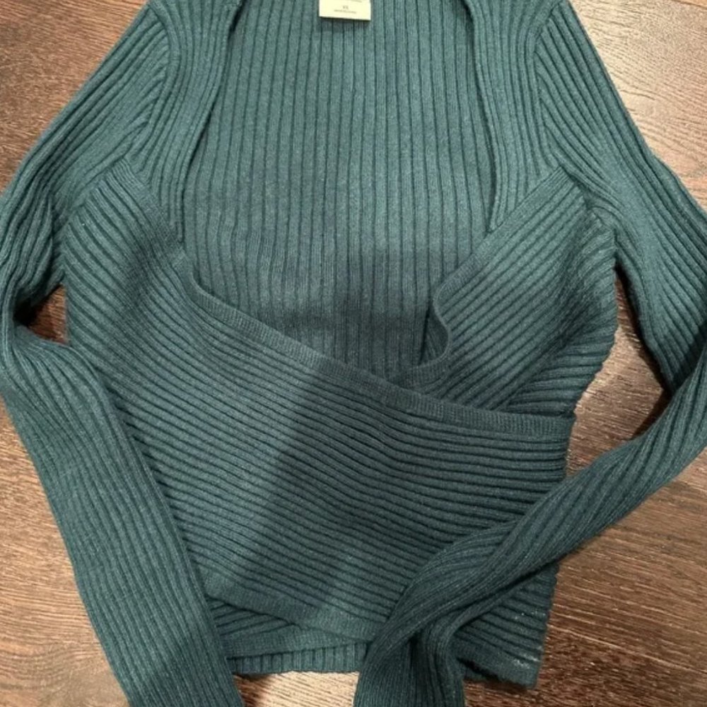 Abercrombie & Fitch Women's Deep Teal Ribbed V-Neck Sweater